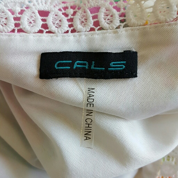 Cals Floral Print Romper with Lace Embellishment - Picture 2 of 8